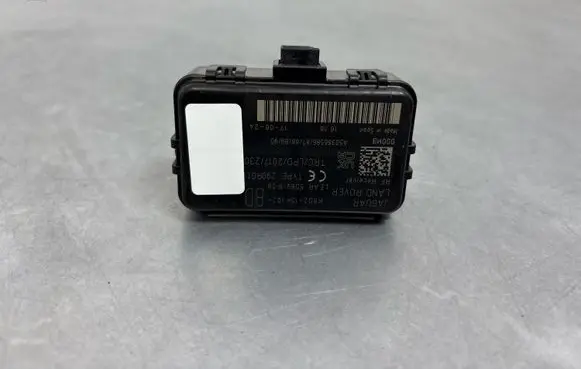 Land Rover Defender Antenna control unit K8D215K602