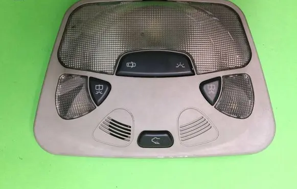 Mercedes-Benz C W203 Front seat light A2038204601 152093 2JM00909700