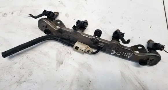 Opel Zafira B Fuel main line pipe 