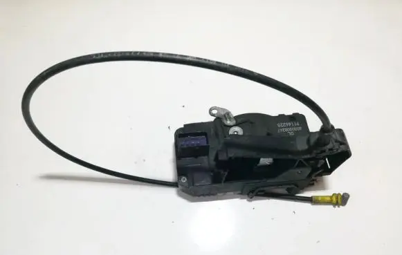 Opel Vivaro Front door lock 8200008247 91166228