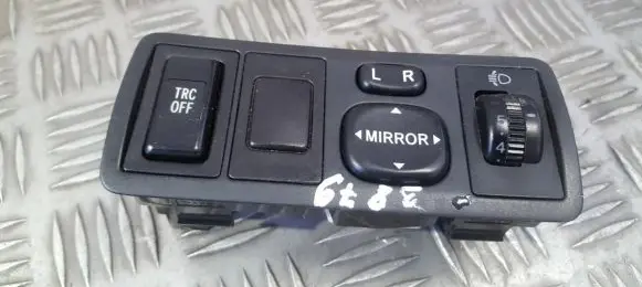 Toyota Avensis T250 Wing mirror switch TR8801 183574