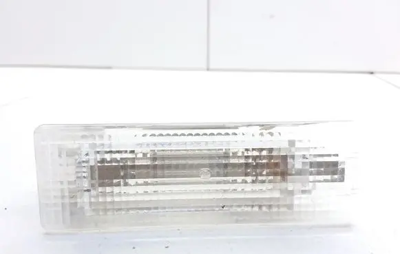 Volkswagen PASSAT B6 Front seat light 7L6947101