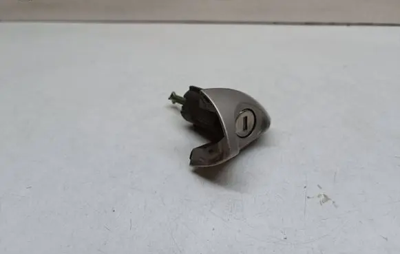 BMW X5 E53 Front door lock (next to the handle) 