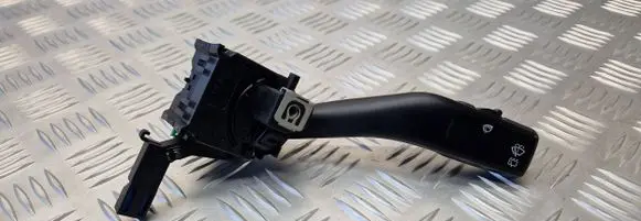 Volkswagen Golf V Wiper control stalk 1K0953519