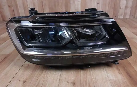 Volkswagen Tiguan Headlight/headlamp 5NB941036E