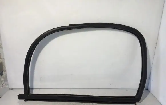 Fiat Ducato Rubber seal front coupe door window 