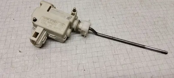 Volkswagen Polo Central locking motor 