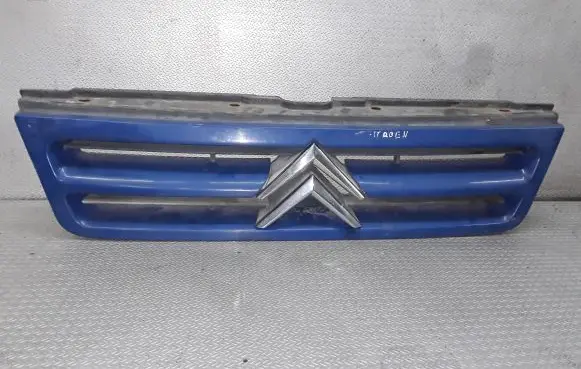 Citroen Jumper Front bumper upper radiator grill 1304699070
