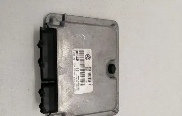 Volkswagen PASSAT B5 Engine control unit/module 038906018P 0281001720 8701511111402