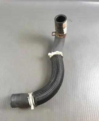Toyota Avensis T270 Engine coolant pipe/hose 1657126151