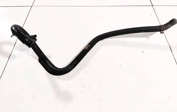 Engine coolant pipe/hose