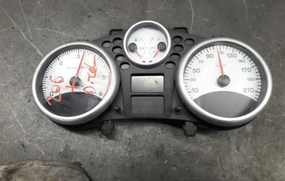 Peugeot 206+ Tachometer 9662903880
