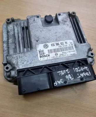 Volkswagen PASSAT B6 Engine control unit/module 03G906021NK 1039S17241
