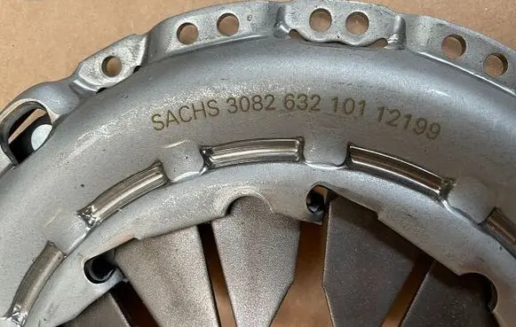 Mitsubishi Carisma Pressure plate 3082632101