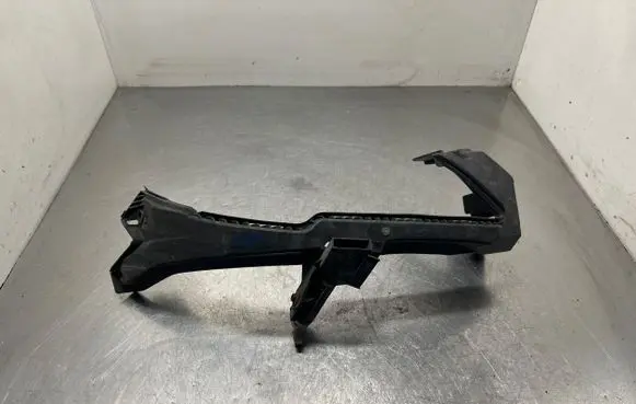 Subaru Legacy Headlight/headlamp mounting bracket