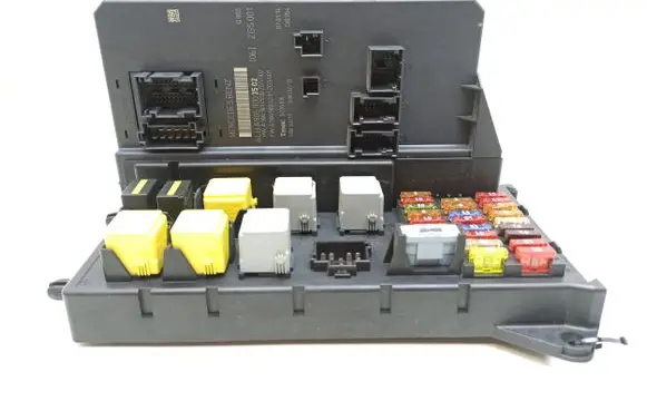 Mercedes-Benz Sprinter W906 Fuse module A9065454401 A9069014500 A9069024301