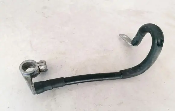 Volkswagen PASSAT B6 Positive cable (battery) 1t0971235