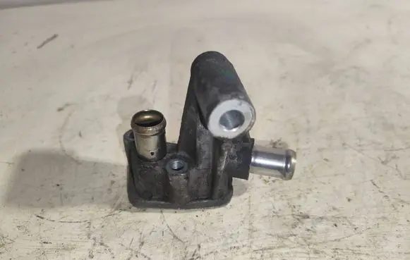 Opel Zafira A Engine coolant pipe/hose 90573652