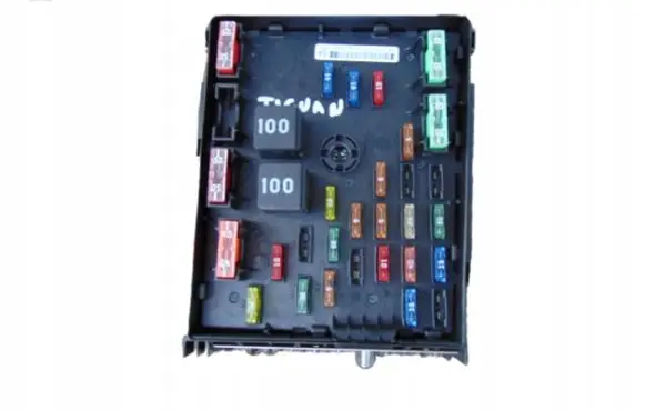 Volkswagen Tiguan Fuse module 3C0937125A