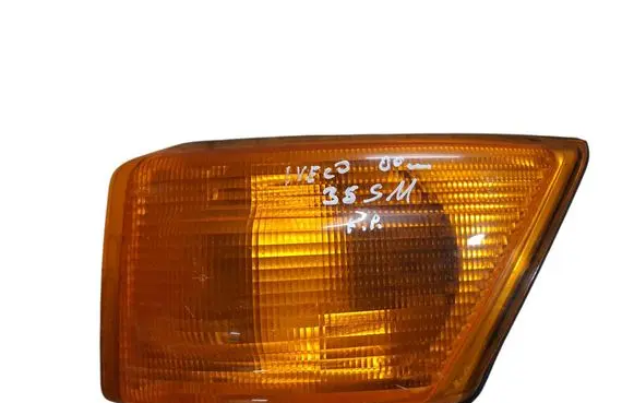 Iveco Daily 30.8 - 9 Front indicator light 1315106148