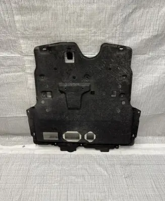 Alfa Romeo Junior Engine splash shield/under tray 9866186980