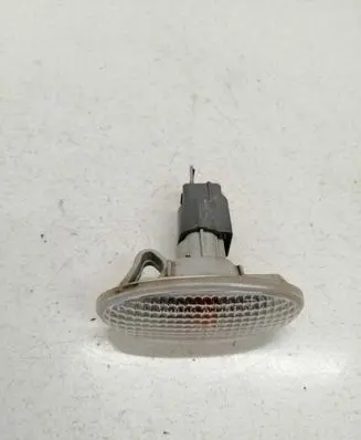 Mazda 5 Front fender indicator light P2829