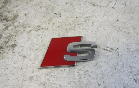 Audi A6 C7 Manufacturers badge/model letters 4B0853735