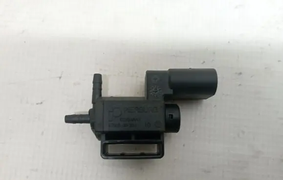 Volkswagen Touran I Turbo solenoid valve 722880010 6116315