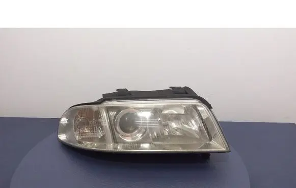 Audi A4 S4 B5 8D Headlight/headlamp 8D0941004AN
