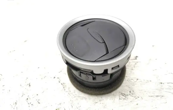 Ford Fiesta Dash center air vent grill