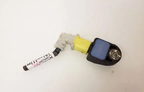 Toyota RAV 4 (XA40) Airbag deployment crash/impact sensor 1510150517 AB1114A6701