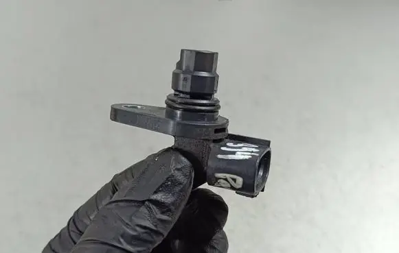 Toyota GT 86 Camshaft speed sensor J5T36071 8227A