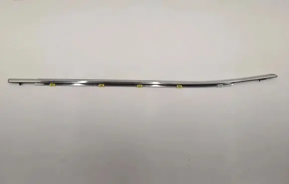 Toyota Highlander XU70 Front door glass trim molding 757100E100