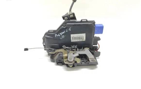 Porsche Cayenne (9PA) Rear door lock 7L0839016