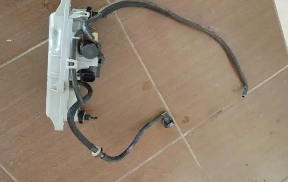Volvo XC60 Turbo system vacuum part 31480478