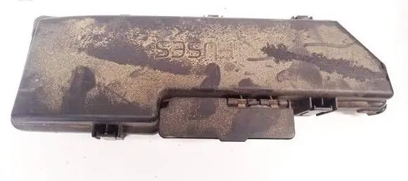 Volvo V70 Fuse box cover 9494211