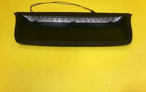 Opel Omega B2 Third/center stoplight 90565418