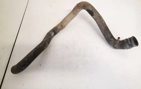 Volkswagen PASSAT B5 Engine coolant pipe/hose