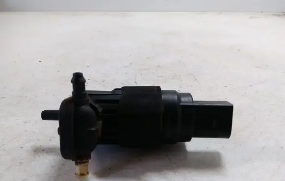 Audi A4 S4 B8 8K Windscreen/windshield washer pump 8K9955647