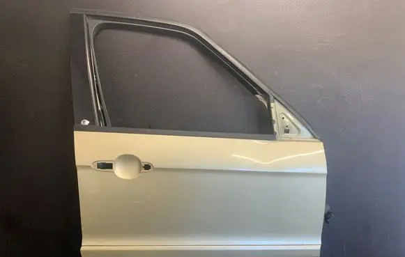 Ford S-MAX Front door 