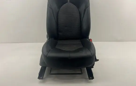 Toyota Camry VIII XV70 Front passenger seat