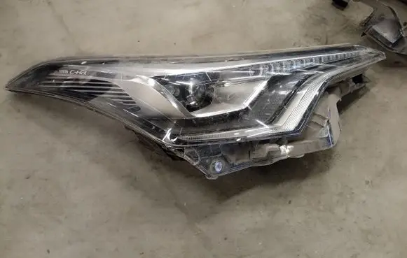 Toyota C-HR I Headlight/headlamp 81110F417000