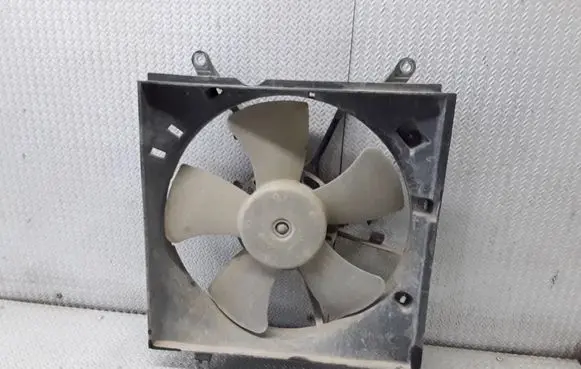 Toyota RAV 4 (XA20) Electric radiator cooling fan
