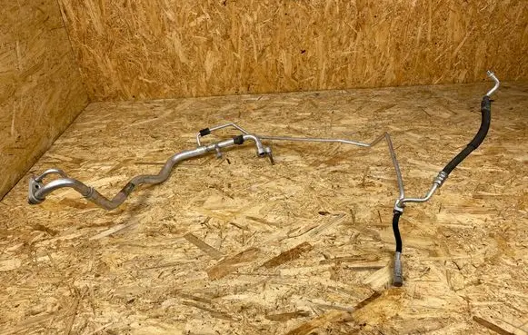 Opel Insignia B Air conditioning (A/C) pipe/hose 84261909