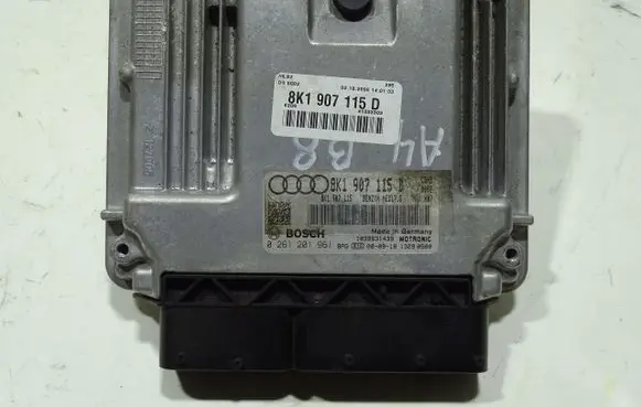 Audi A4 S4 B8 8K Wing mirror control module 8K1907115D