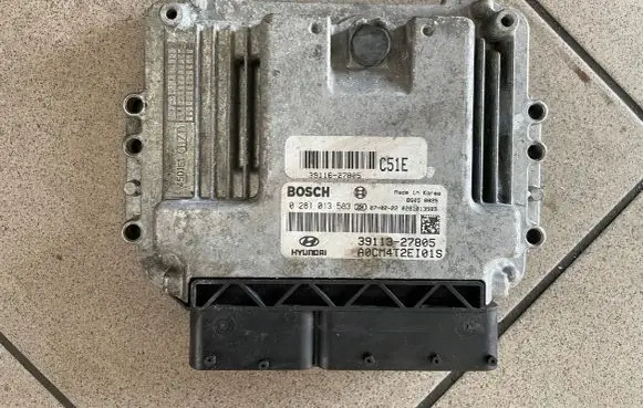 Hyundai Santa Fe Engine control unit/module ECU 0281013583