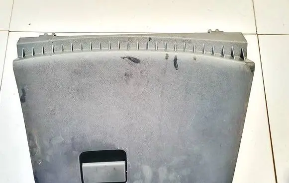 Nissan Juke I F15 Glove box