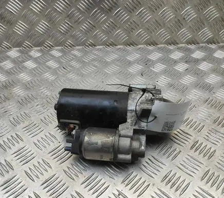BMW 1 F20 F21 Starter motor 8570238 0001148034