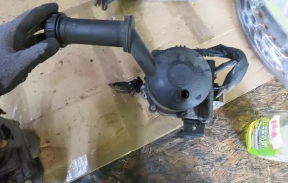 Peugeot 5008 Power steering pump 9675811080