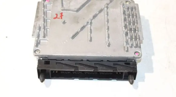 Volvo V70 Engine control unit/module 0261206828 08627455A